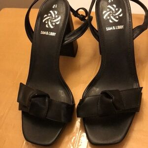 Sam & Libby Black beautiful sandals